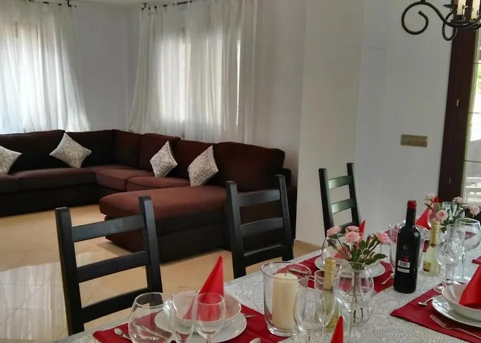 In Pedruscada Mit Privatem Pool By Interhome 度假居